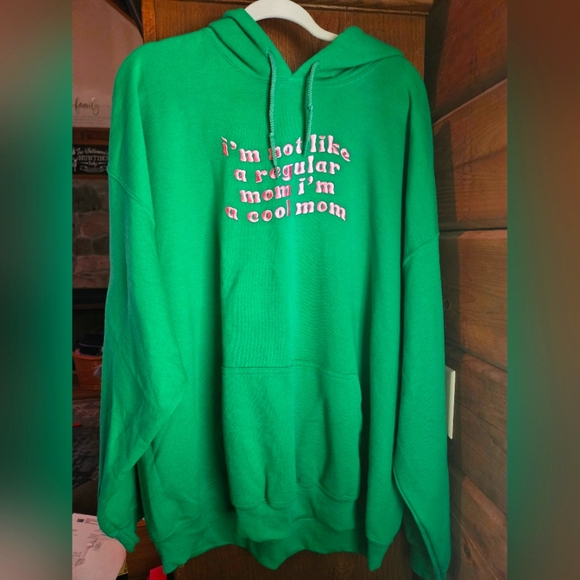 Tops - NWOT Slyfox Krista Horton Collection Green Hoodie- 2XL